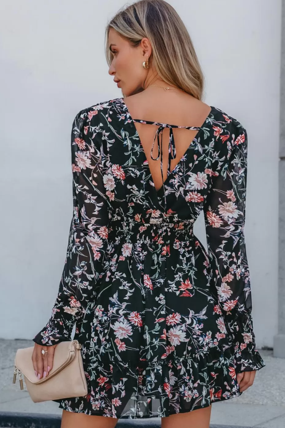 Hot Cupshe Floral Surplice Blouson Sleeve Mini Dress Black