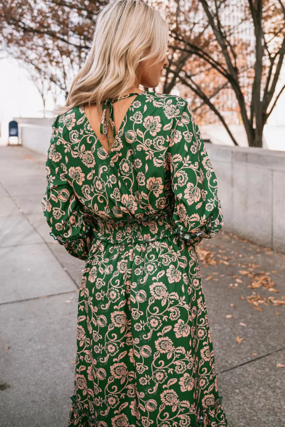 Online Cupshe Floral Shirred Surplice Dress Green