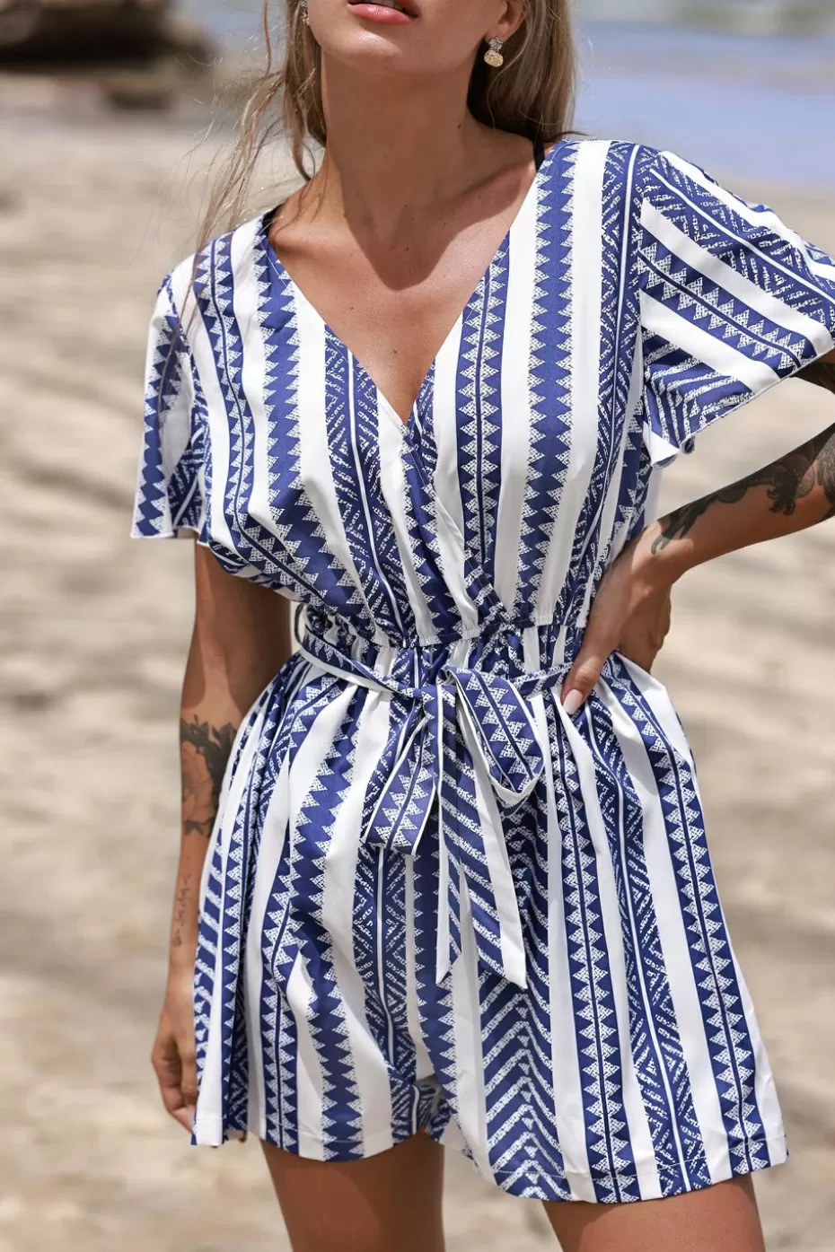 Best Cupshe Geometric Stripe Surplice Romper Navy