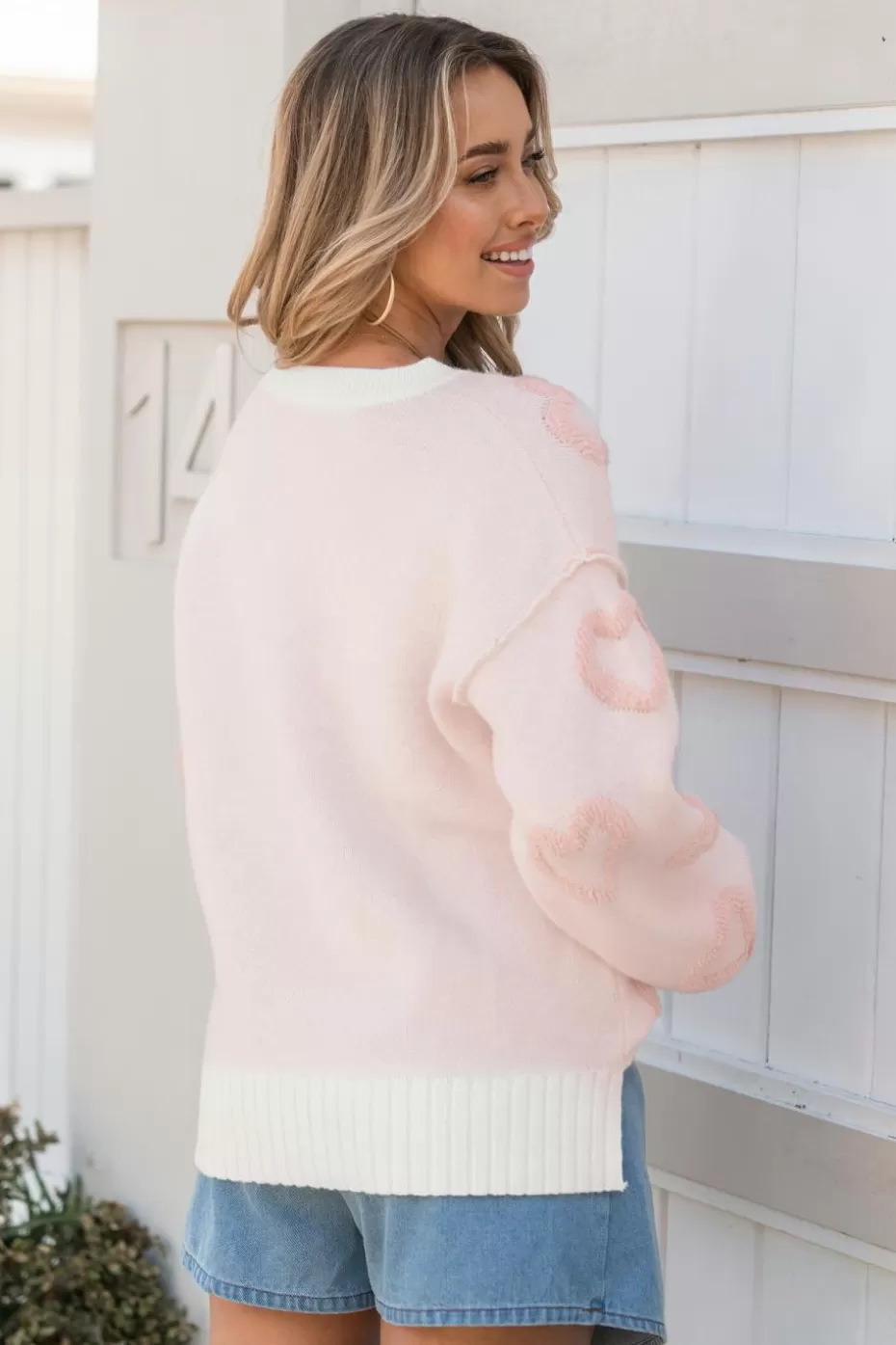 Cheap Cupshe & White Exposed Seam Heart Sweater Pink